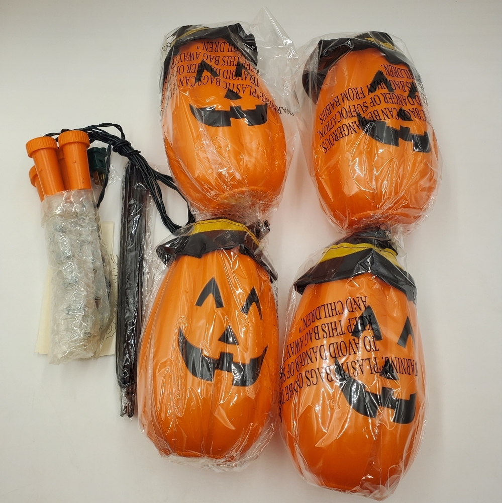 Halloween 4-Pumpkin Pathway Lights Blow Mold